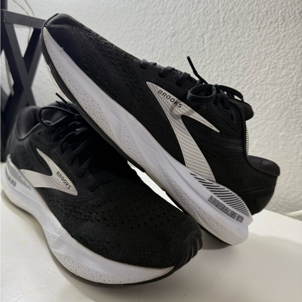 Brooks adrenaline 24 Black and White Athletic Sneakers - Picture 2 of 12